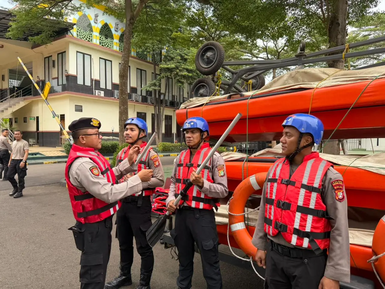 123cf981-af75-4fd1-894b-99c4766659fb