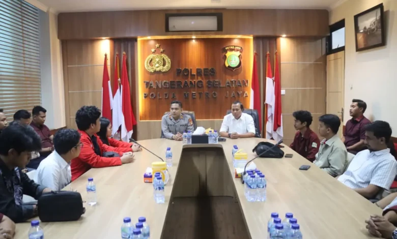 c19064b7-f7f6-41ea-abde-9d4b7958999c