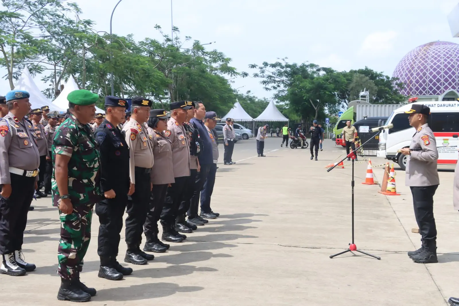 c3abc24f-1e7c-48e8-8d18-2dd8a53b7e9a