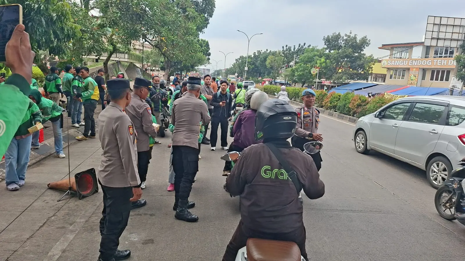 d1133ce6-53ec-4e4a-825c-287efc7c27cc