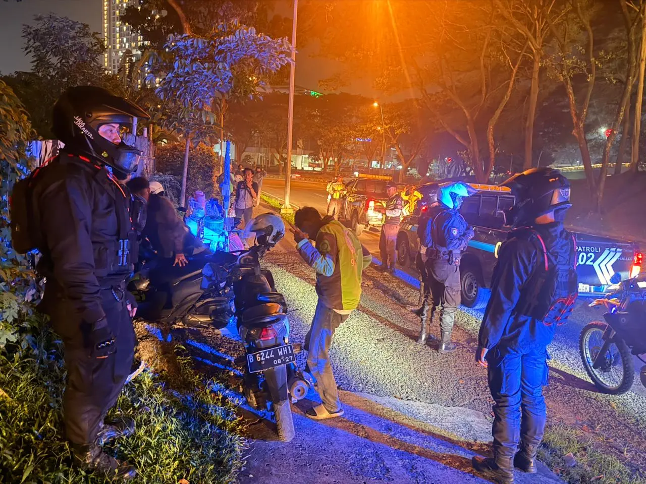 f204ae06-464b-4677-a3cf-1e6c397aeb5e